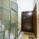 Sun&city - Station 4* Νάπολη