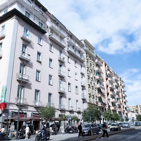 Sun&city - Station Νάπολη