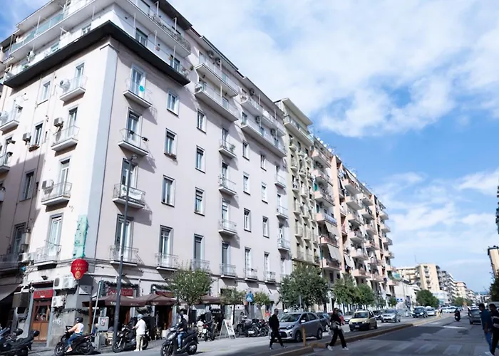 Sun&city - Station Νάπολη