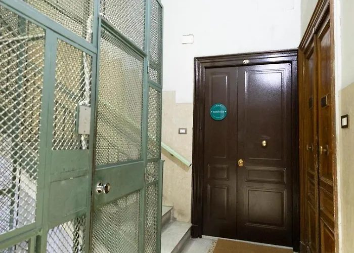 Sun&city - Station 4* Νάπολη