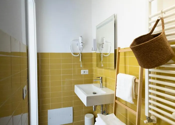 Sun&city - Station 4* Νάπολη