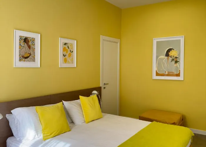 Bed and Breakfast Sun&city - Station 4*