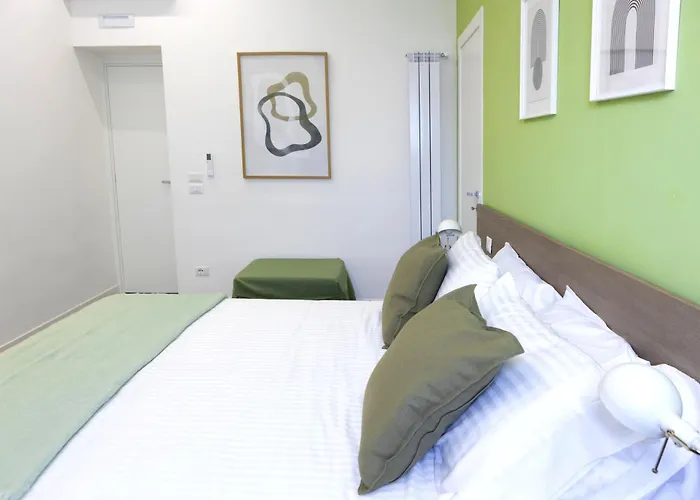 Sun&city - Station Bed and Breakfast Νάπολη